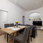 Filip 2 Apartament *