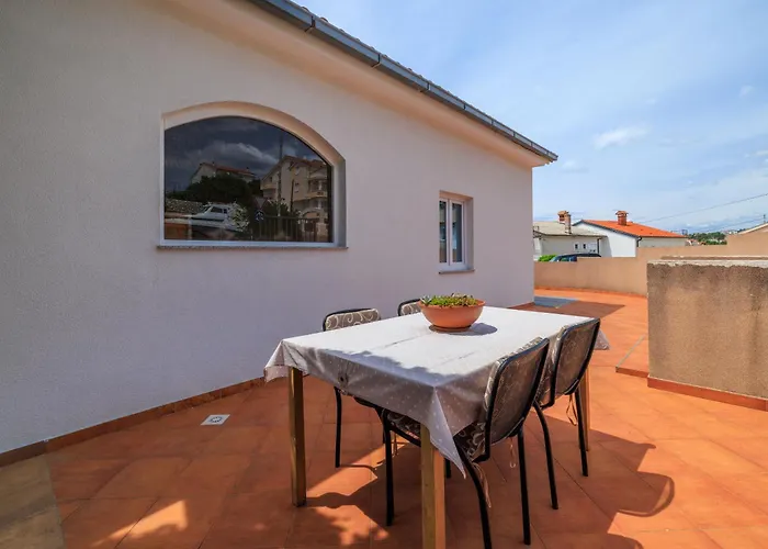 Filip 2 Apartment