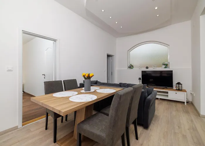 Filip 2 Apartment *